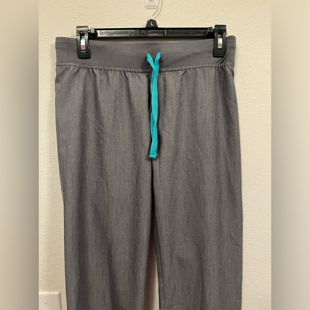 Figs Livingston scrub Pants - Picture 10 of 11
